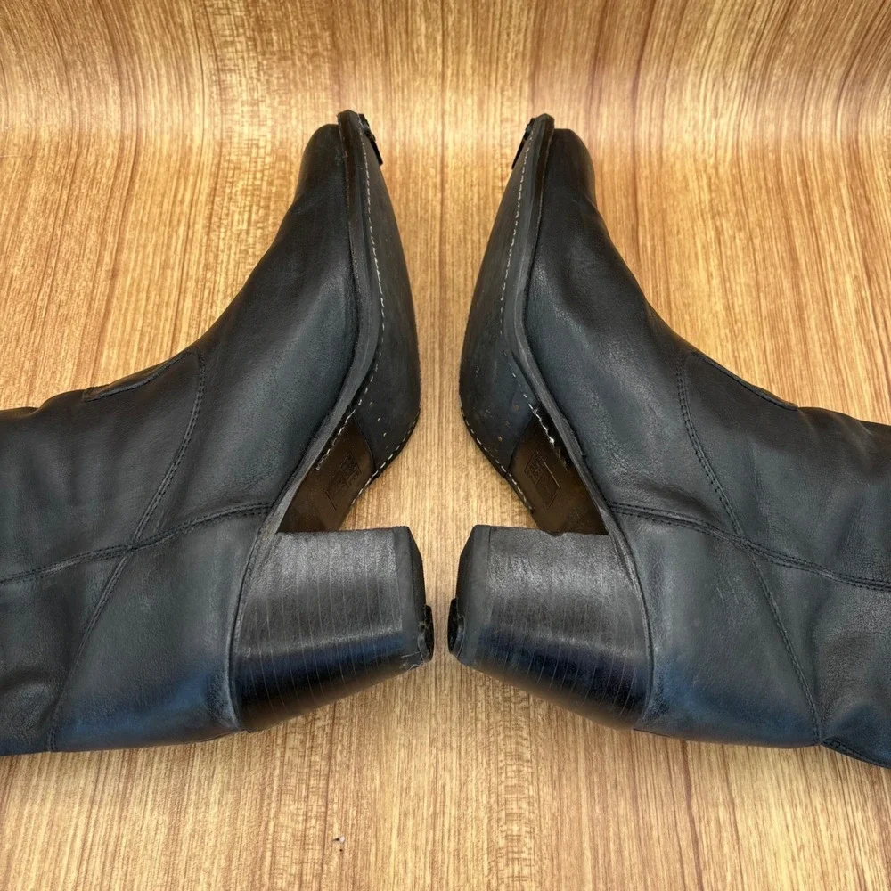 Frye Jackie Button Short Black Boot 76580 Western Womens 9.5 B Black Leather